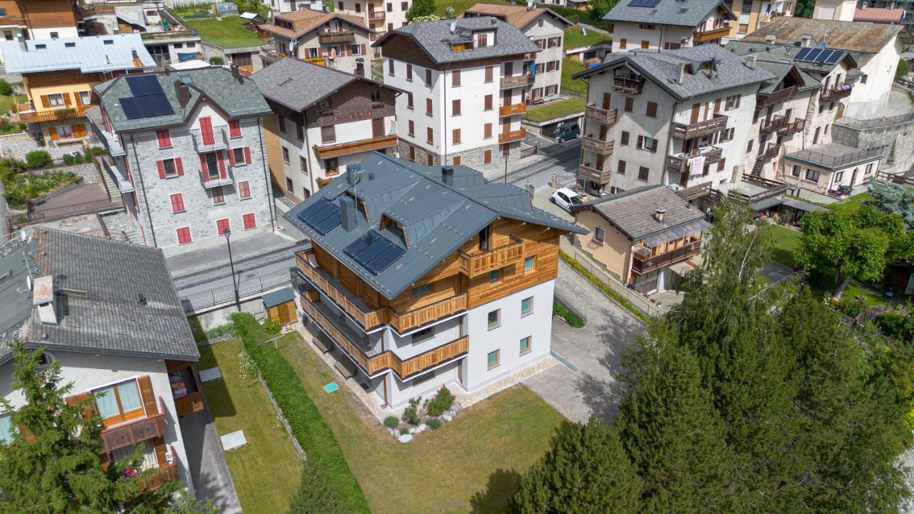 La Casa Di Armando Aparthotel Bormio Exteriör bild