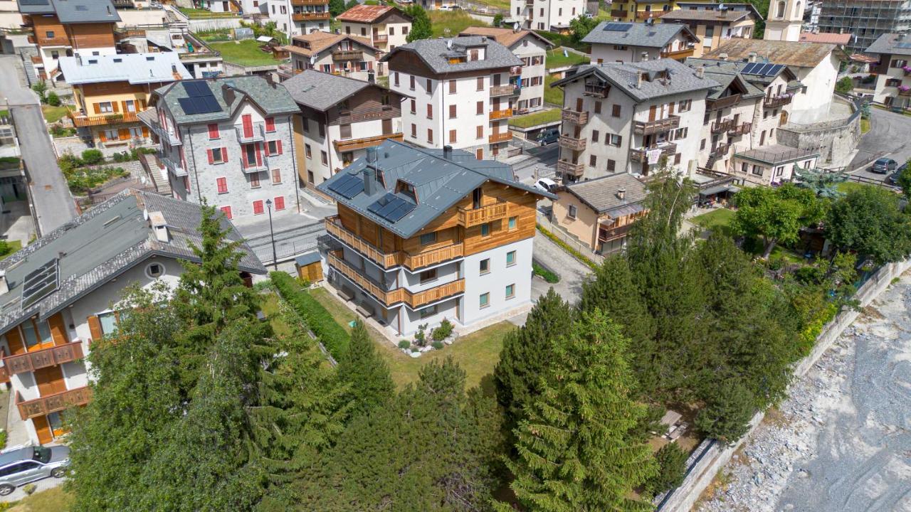 La Casa Di Armando Aparthotel Bormio Exteriör bild