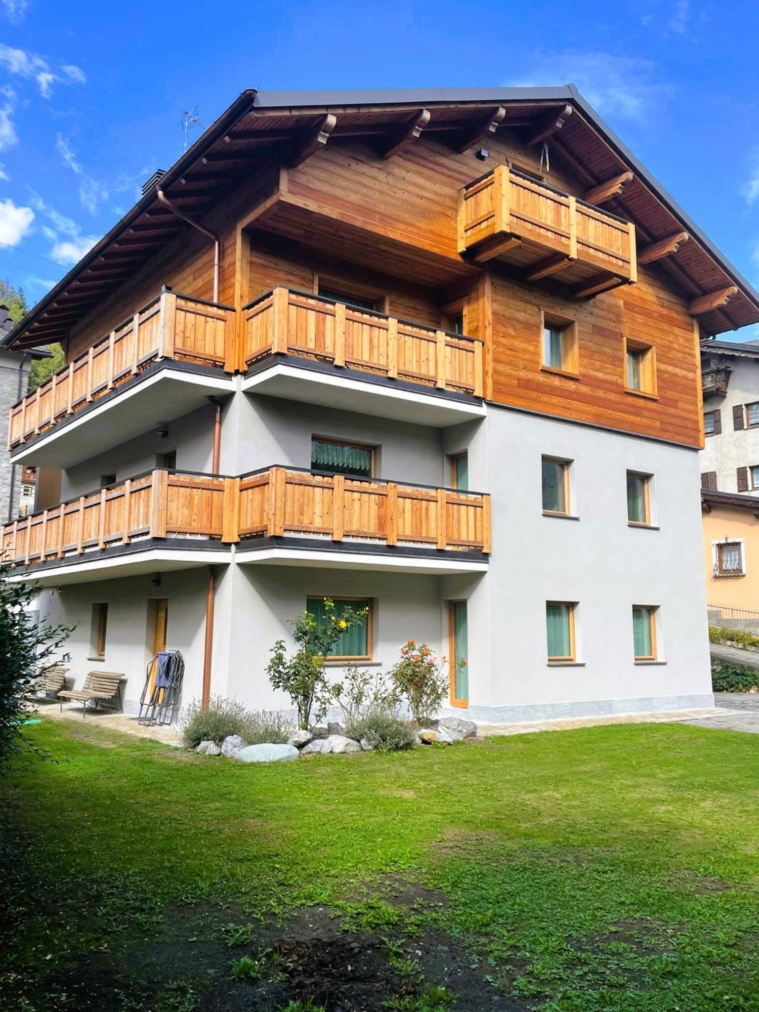 La Casa Di Armando Aparthotel Bormio Exteriör bild