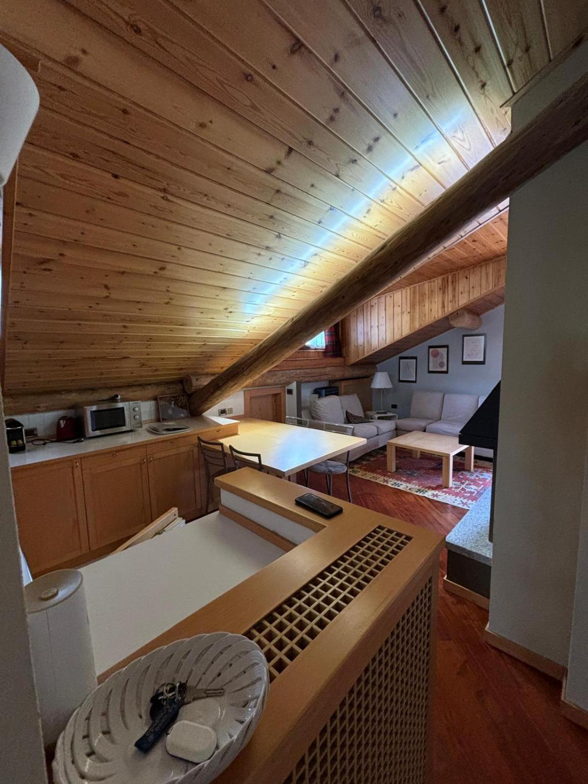 La Casa Di Armando Aparthotel Bormio Exteriör bild