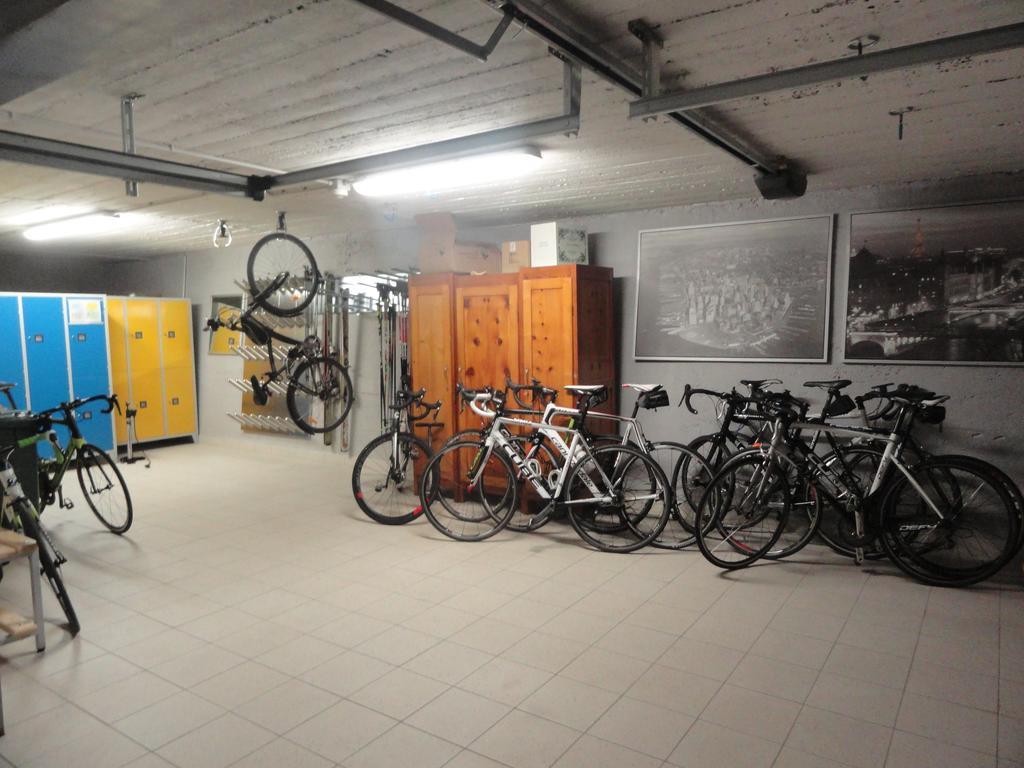 La Casa Di Armando Aparthotel Bormio Exteriör bild